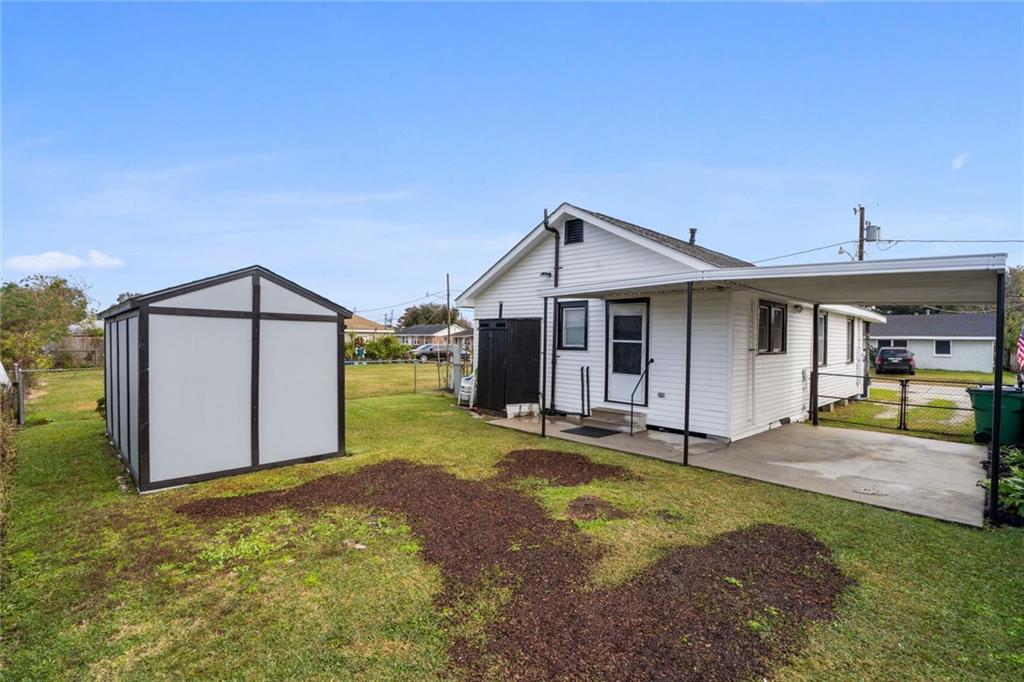 Marrero, Louisiana 70072, United States, 2 Bedrooms Bedrooms, ,1 BathroomBathrooms,Residential,Pending,67369