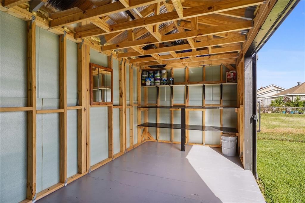 Marrero, Louisiana 70072, United States, 2 Bedrooms Bedrooms, ,1 BathroomBathrooms,Residential,Pending,67369