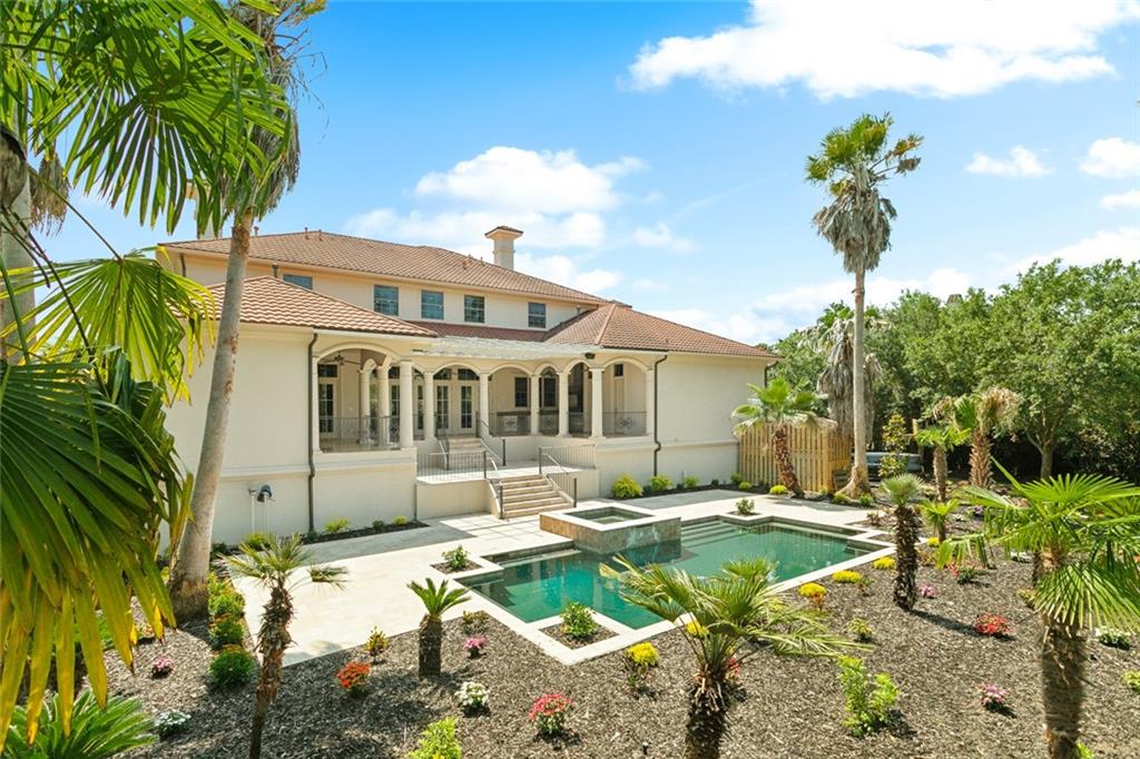 Mandeville, Louisiana 70471, United States, 6 Bedrooms Bedrooms, ,7 BathroomsBathrooms,Residential,Active,236902