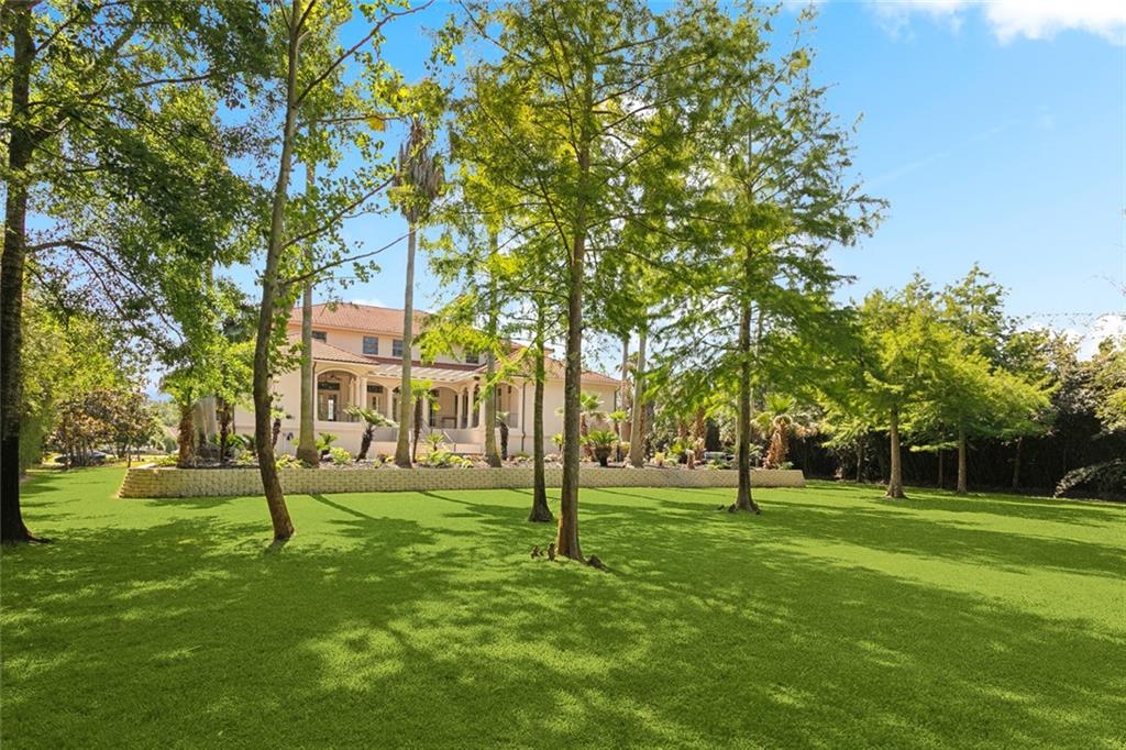 Mandeville, Louisiana 70471, United States, 6 Bedrooms Bedrooms, ,7 BathroomsBathrooms,Residential,Active,236902