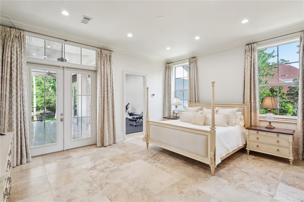 Mandeville, Louisiana 70471, United States, 6 Bedrooms Bedrooms, ,7 BathroomsBathrooms,Residential,Active,236902