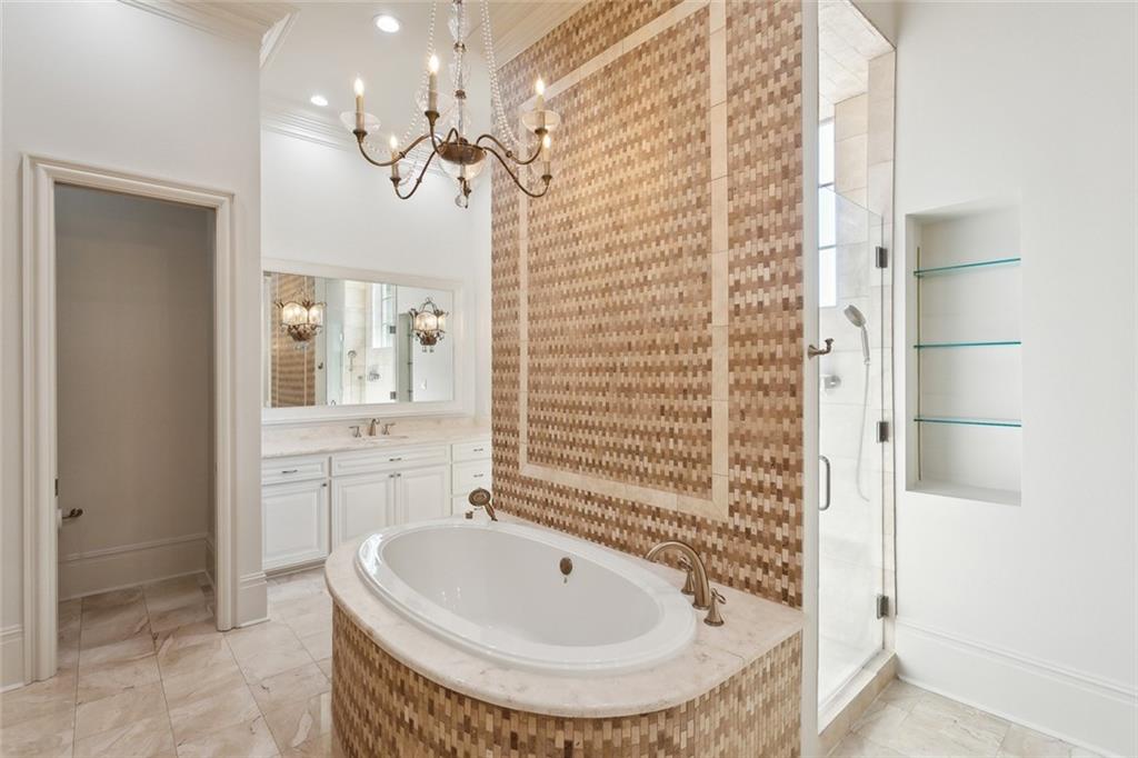 Mandeville, Louisiana 70471, United States, 6 Bedrooms Bedrooms, ,7 BathroomsBathrooms,Residential,Active,236902