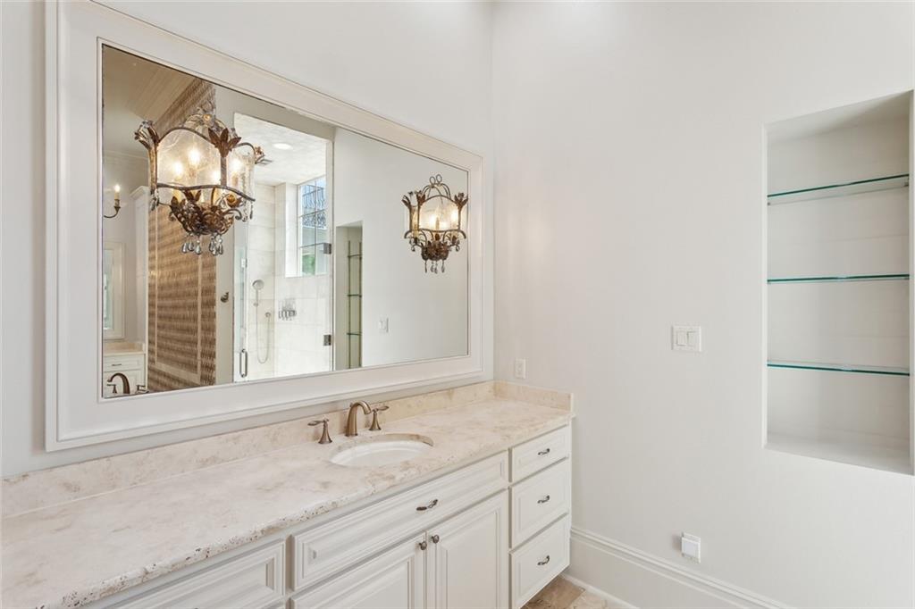 Mandeville, Louisiana 70471, United States, 6 Bedrooms Bedrooms, ,7 BathroomsBathrooms,Residential,Active,236902