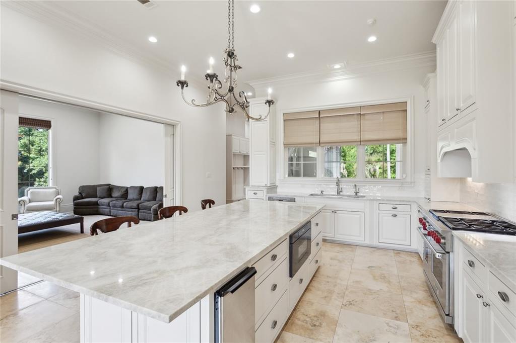 Mandeville, Louisiana 70471, United States, 6 Bedrooms Bedrooms, ,7 BathroomsBathrooms,Residential,Active,236902