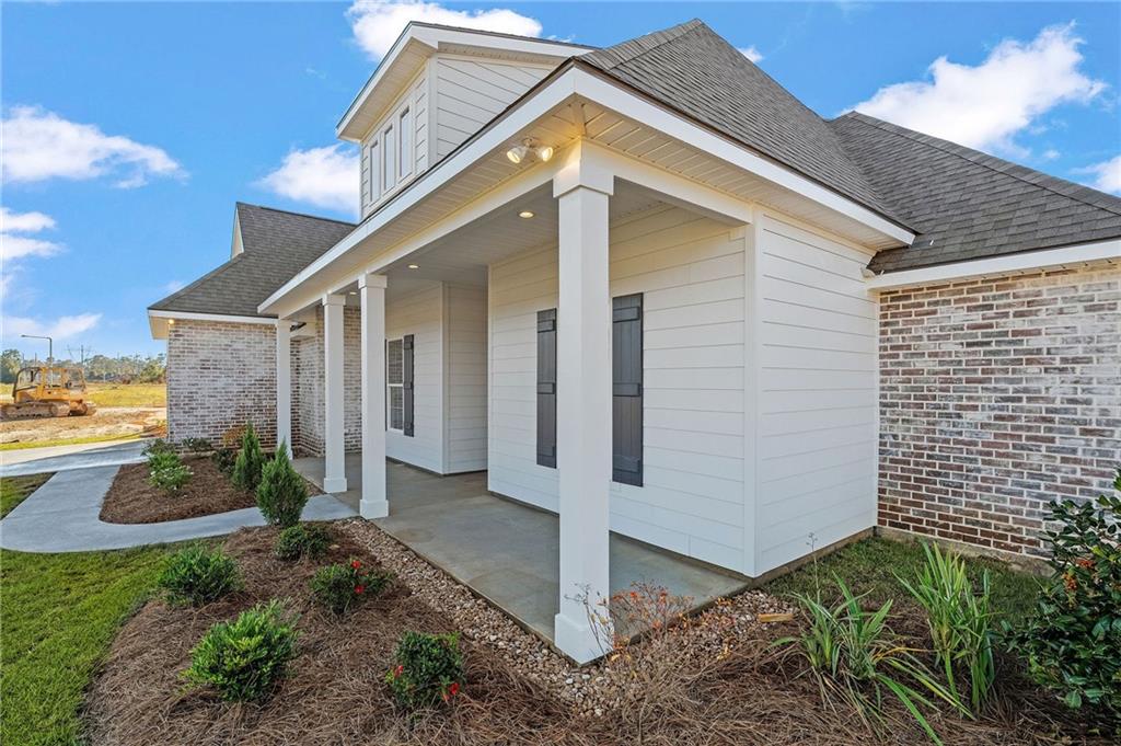 1660 SWEET PEA Court