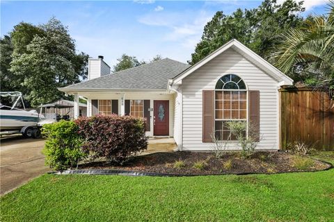Photo of 630 LAPIN Street, Mandeville, LA 70448 (MLS # 2557026)