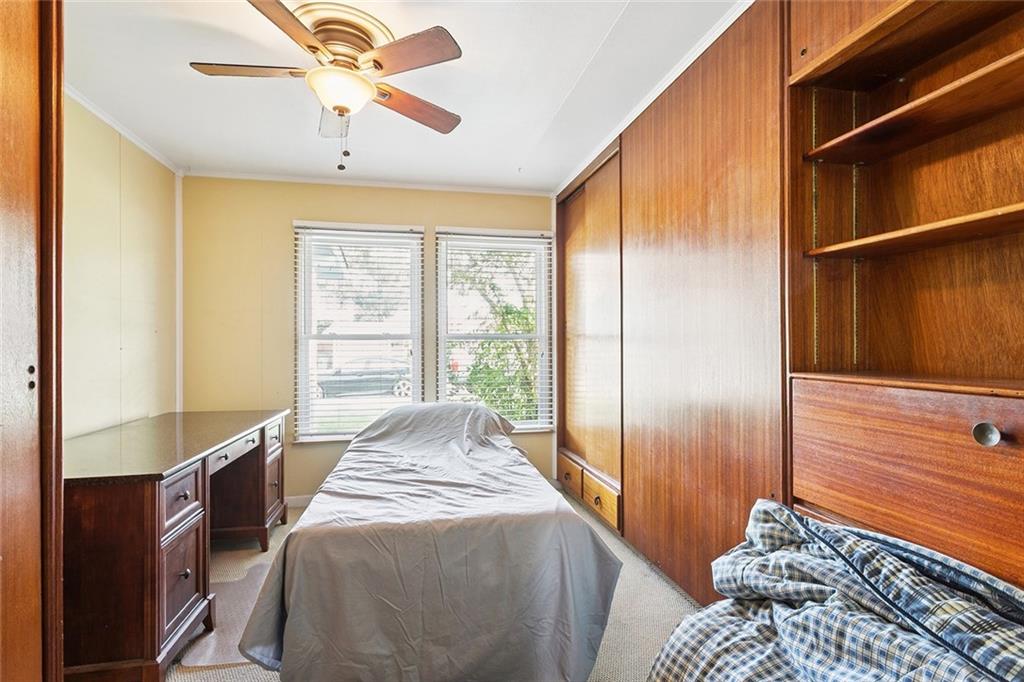 228 DOUGLAS Drive