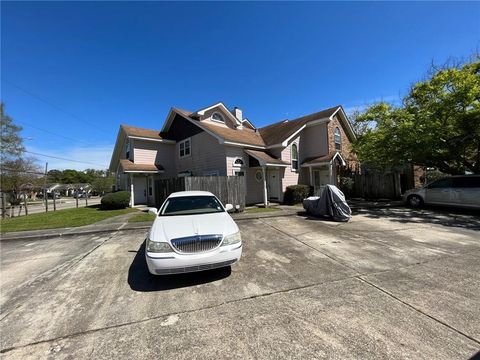 1016 GREENSPOINT Drive 1016 New Orleans LA 70114