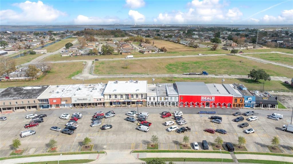 8817 W JUDGE PEREZ Drive