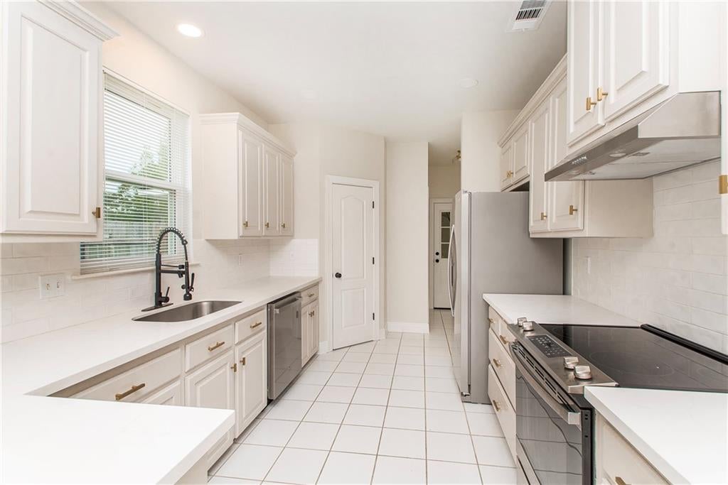 37286 OVERLAND TRAIL Drive