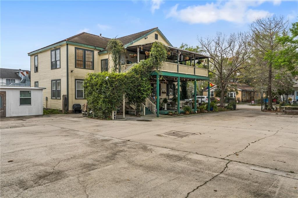 2236/2238 1ST Street