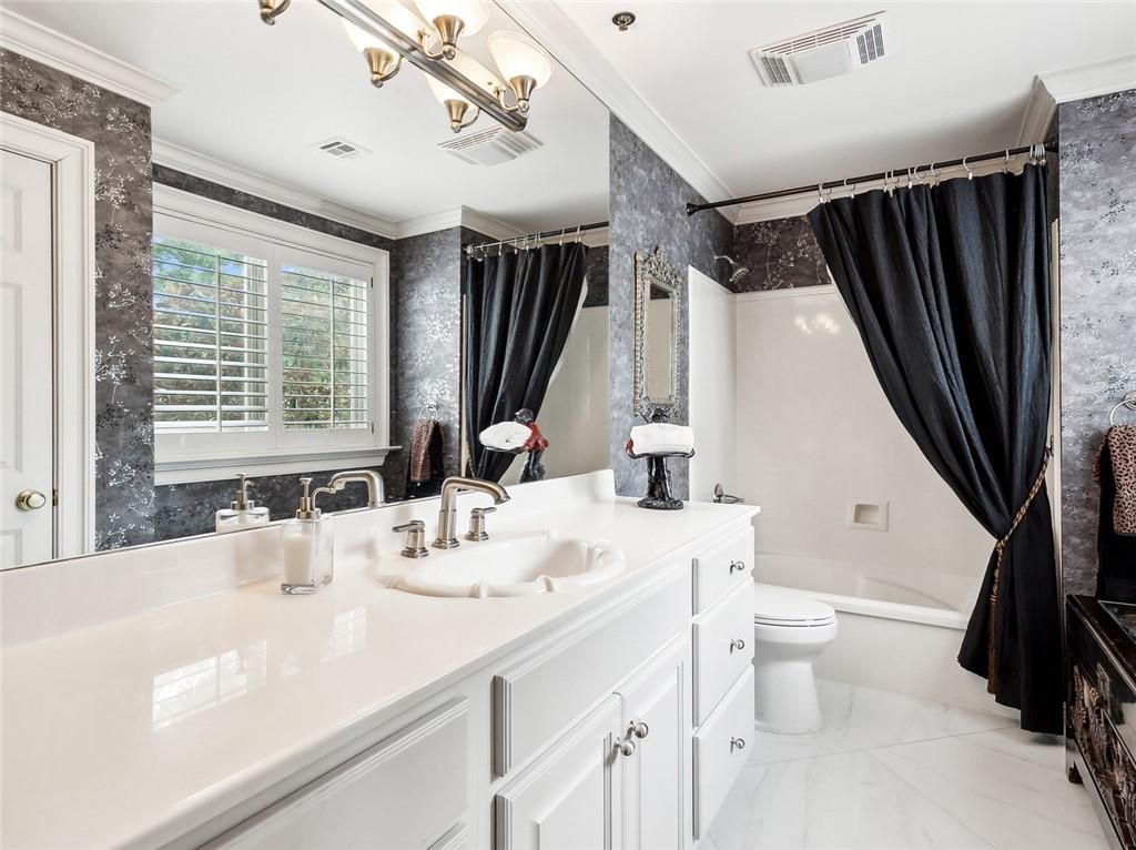 Mandeville, Louisiana 70448, United States, 3 Bedrooms Bedrooms, ,3 BathroomsBathrooms,Residential,Active,114929