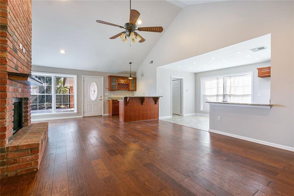 6906 LAKE WILLOW Drive