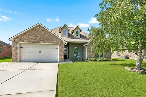 Photo of 24070 LAUREL OAK Avenue, Ponchatoula, LA 70454 (MLS # 2561242)