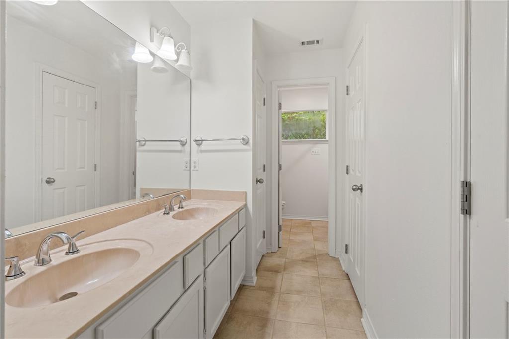 607 PLANTATION Boulevard