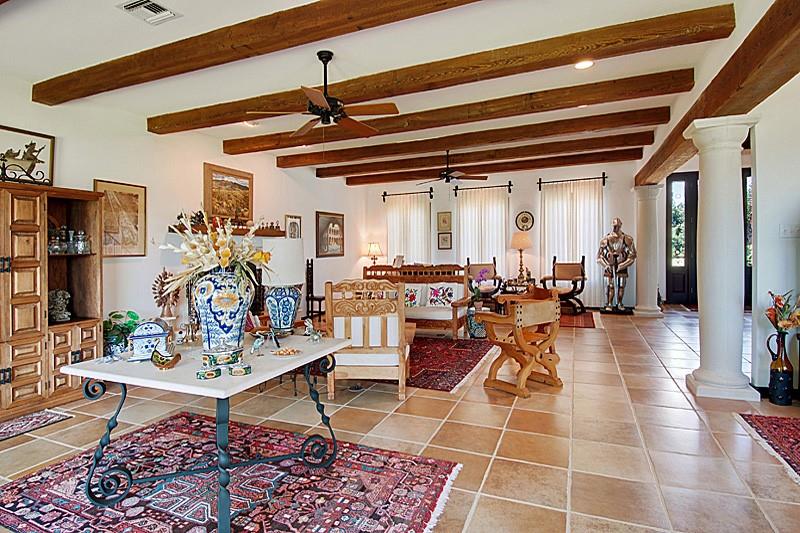 107 ENGLISH TURN Drive