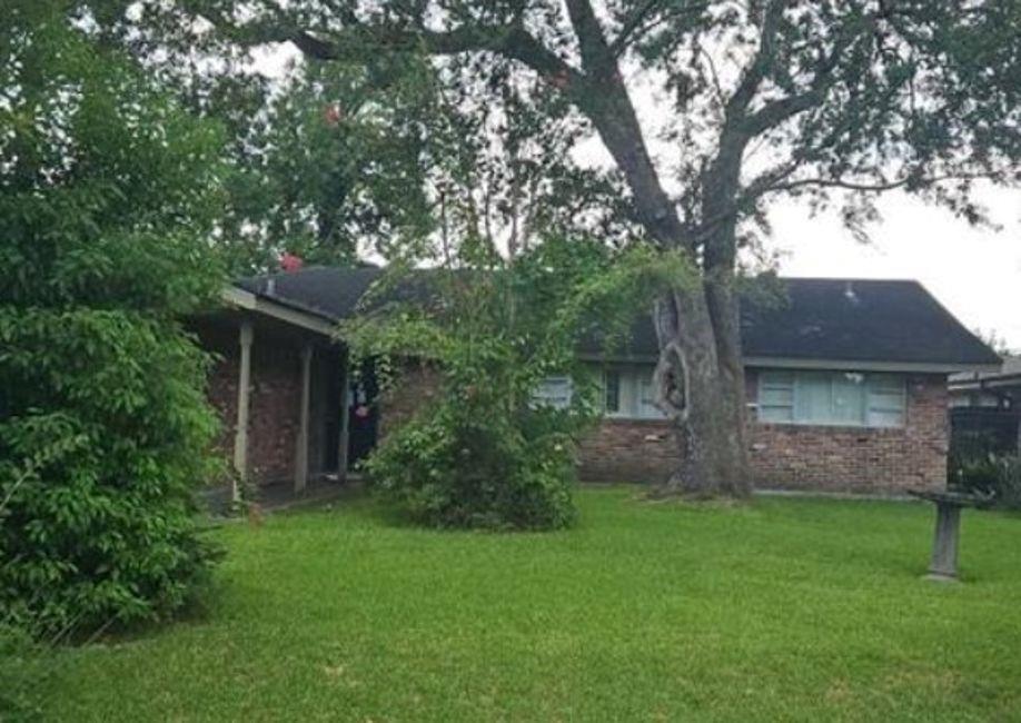 10116 SUZANNE Drive