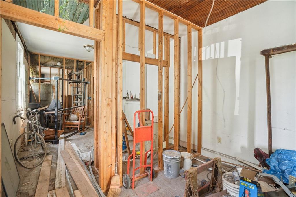 New Orleans, Louisiana 70118, United States, 4 Bedrooms Bedrooms, ,4 BathroomsBathrooms,Residential,Pending,63619