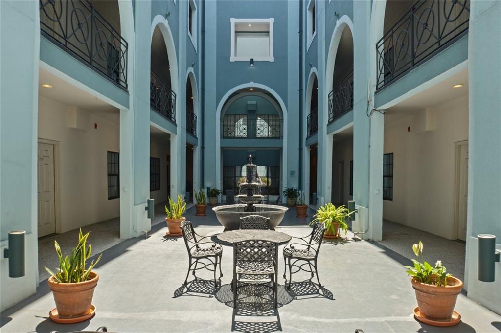 760 MAGAZINE Street 113