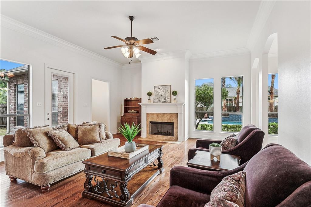 372 CHATEAU SONESTA Boulevard