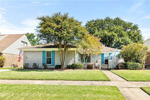 2157 LESLIE Street Gretna LA 70056