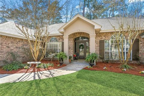 Photo of 530 MARKIE Drive, Mandeville, LA 70471 (MLS # 2544530)