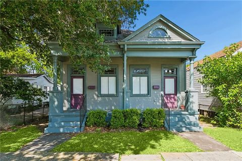 1027 MADISON Street Gretna LA 70053