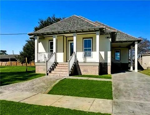 2514 LAPLACE Street Chalmette LA 70043