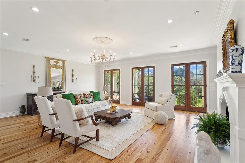 Mandeville, Louisiana 70471, United States, 6 Bedrooms Bedrooms, ,5 BathroomsBathrooms,Residential,Active,220287