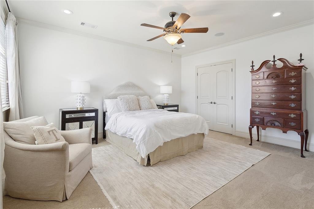 Mandeville, Louisiana 70471, United States, 6 Bedrooms Bedrooms, ,5 BathroomsBathrooms,Residential,Active,220287