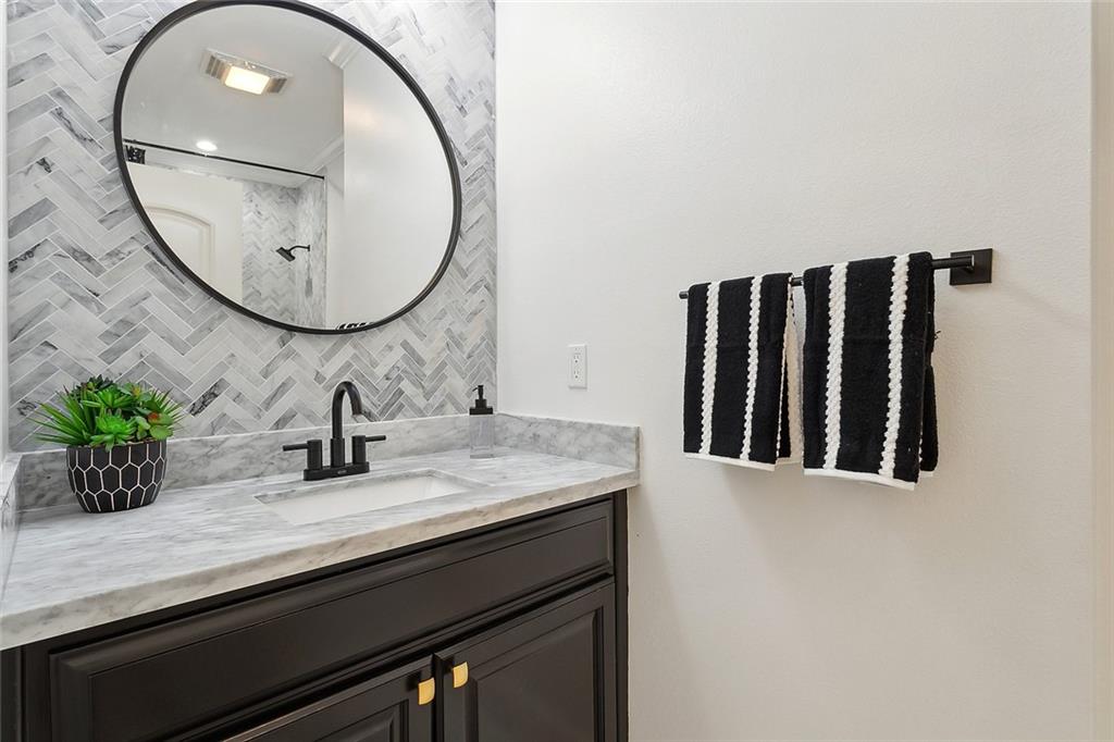 Mandeville, Louisiana 70471, United States, 6 Bedrooms Bedrooms, ,5 BathroomsBathrooms,Residential,Active,220287