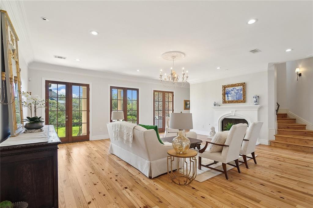 Mandeville, Louisiana 70471, United States, 6 Bedrooms Bedrooms, ,5 BathroomsBathrooms,Residential,Active,220287