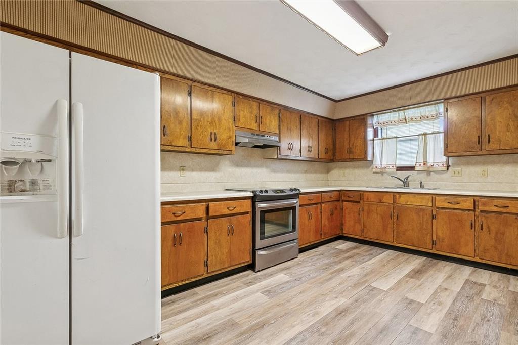 258 AVE B Avenue