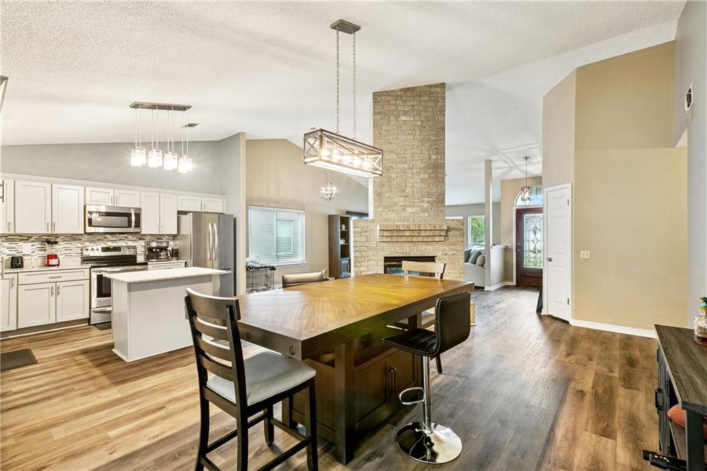 310 OAKLEY Lane