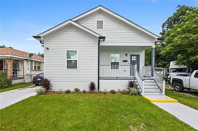 Photo 1 of 7 — 1334 TRICOU Street, Arabi, LA 70032
