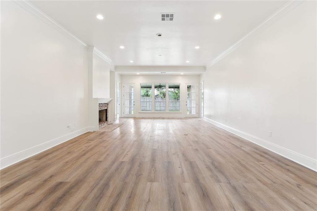 9 CHALSTROM Drive