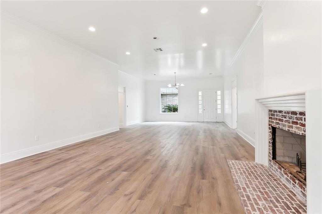 9 CHALSTROM Drive