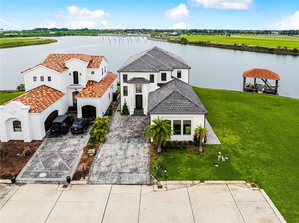3073 MARINA VILLA N.