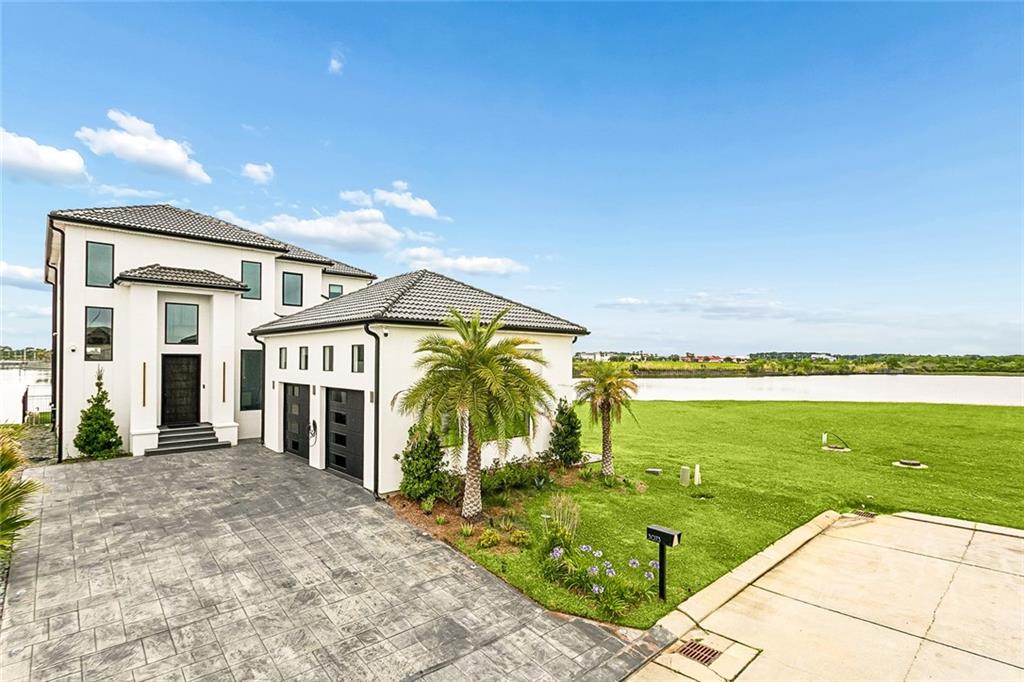 3073 MARINA VILLA N.