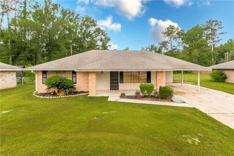 Photo of 42143 COTTONWOOD Drive, Hammond, LA 70403 (MLS # 2557592)