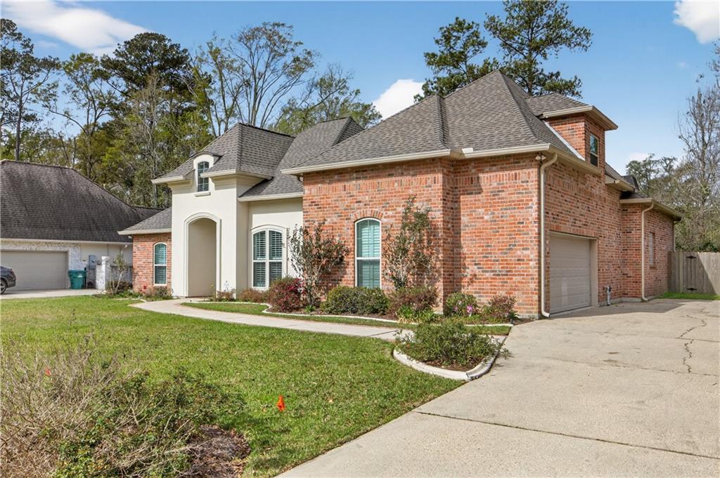 2142 WING HAVEN Drive