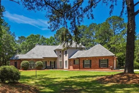 Photo of 209 REIHER Road, Mandeville, LA 70471 (MLS # 2555340)