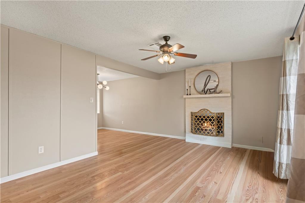 203 BROOKHAVEN Court