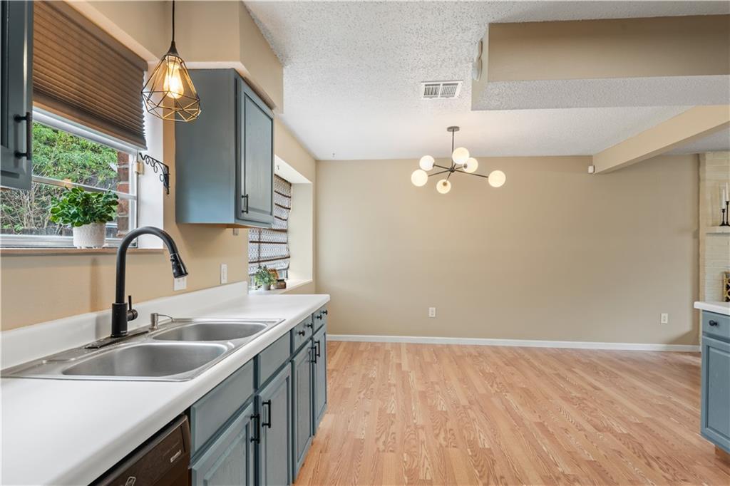 203 BROOKHAVEN Court
