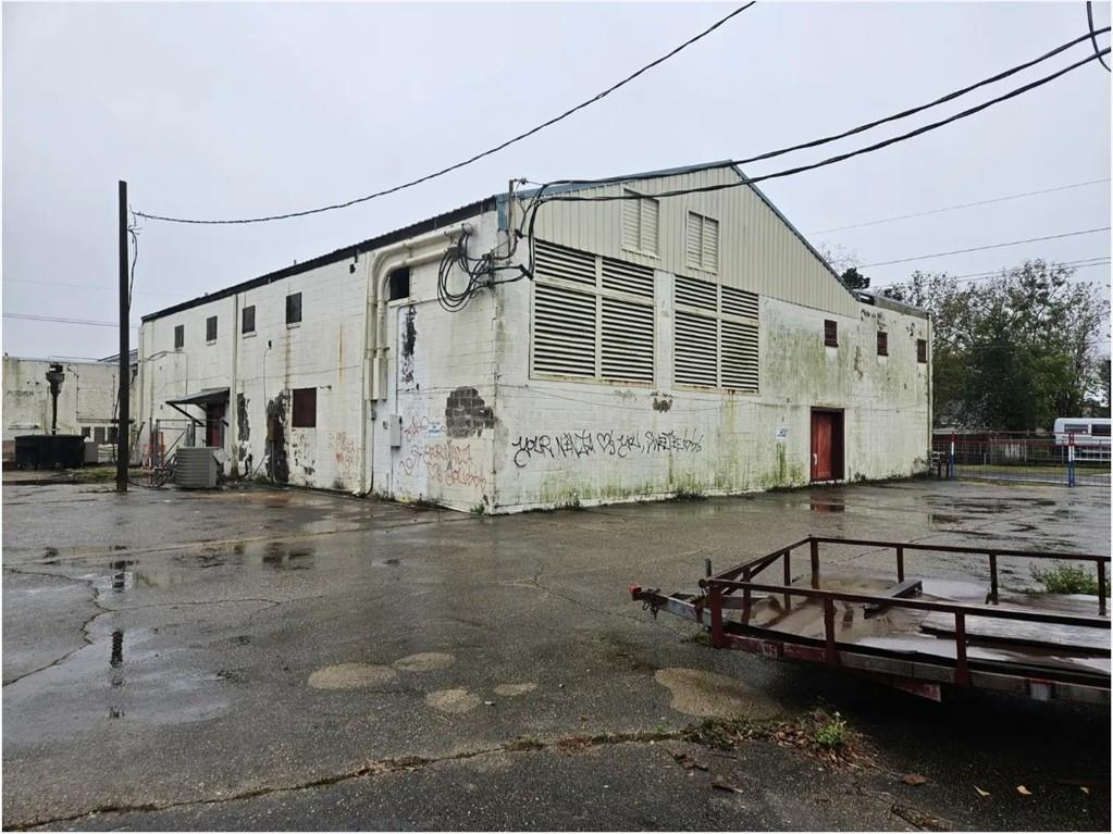 2314 AIRLINE Drive