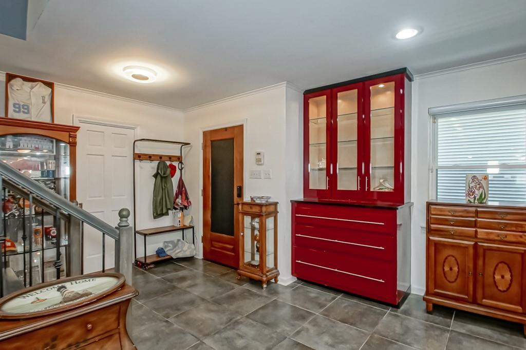 1501 EDENBORN Avenue