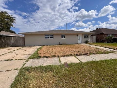 2501 GARDEN Street Meraux LA 70075