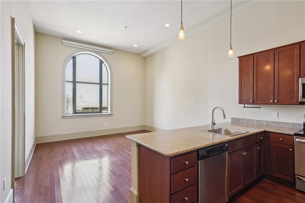 1201 CANAL Street 515