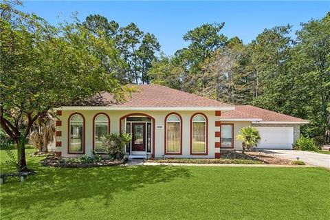 30302 ASHLEY Drive Lacombe LA 70445