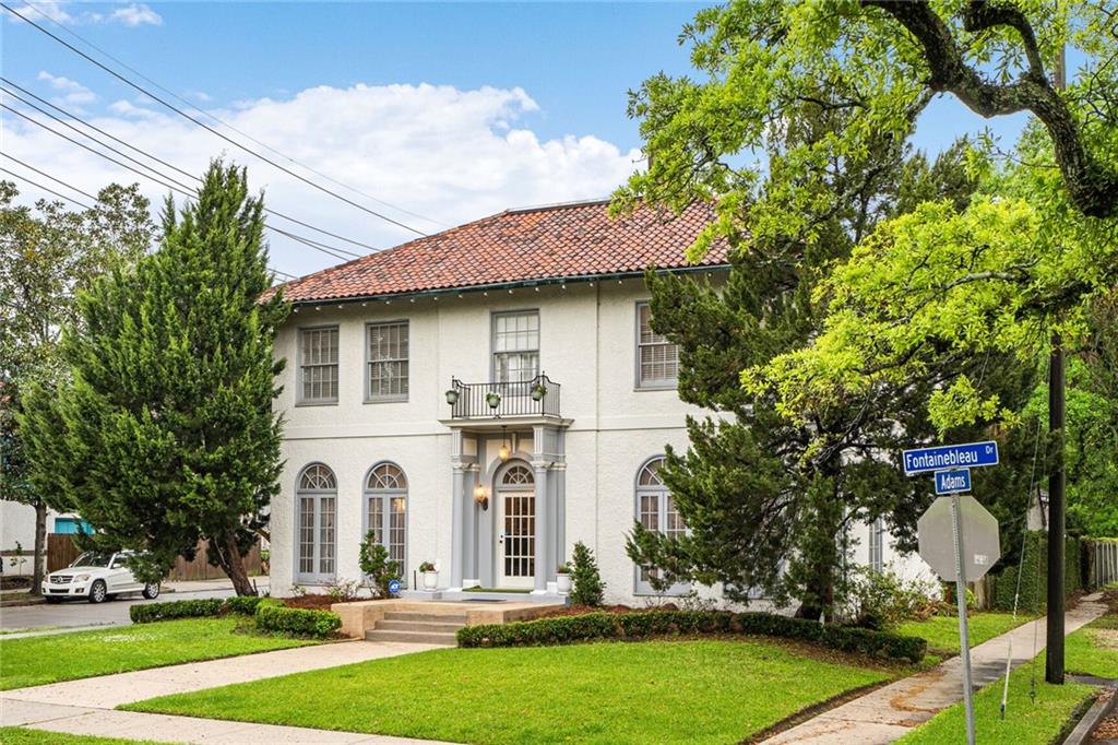 58 FONTAINEBLEAU Drive